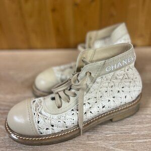 chanel calfskin lace up boots 38 Beige